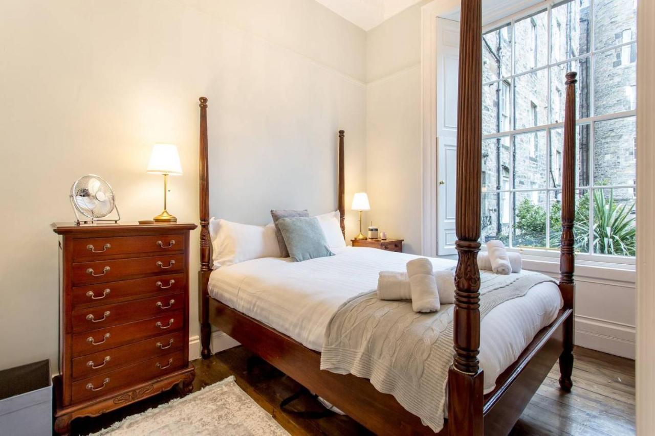 Joivy Converted Flat In Historic Building In New Town Edinburgh Ngoại thất bức ảnh