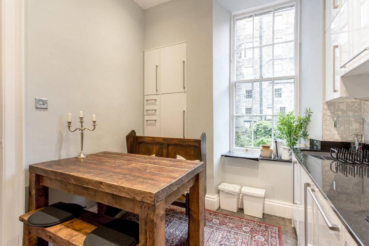 Joivy Converted Flat In Historic Building In New Town Edinburgh Ngoại thất bức ảnh